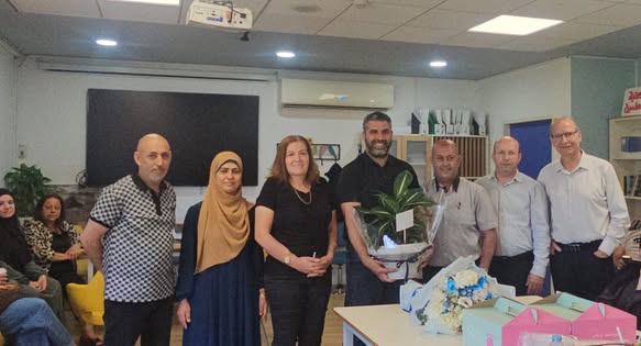 ليس كل من علّم التاريخ مرّ في التاريخ... فهناك من صنع لنفسه صفحةً لا تُطوى، وأثرًا لا يمحوه الزمن